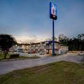 Exterior of Motel 6 Port Allen, LA - Baton Rouge
