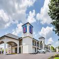 Exterior of Motel 6 White House, TN