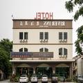 Exterior of OYO 301 River Inn Hotel