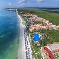 Exterior of Ocean Coral & Turquesa All Inclusive