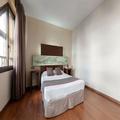 Exterior of Oyo Hotel Francabel