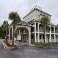 Exterior of Peach Tree Inn