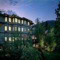 Exterior of Plaza Inn & Suites at Ashland Creek