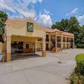 Exterior of Quality Inn Acworth North