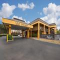 Exterior of Quality Inn Airport - Southeast