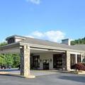 Exterior of Quality Inn Cherokee Riverside