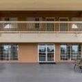 Exterior of Quality Inn Clute Freeport