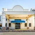 Exterior of Quality Inn Columbia I-65