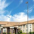 Exterior of Quality Inn Elyria