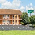Exterior of Quality Inn Marianna South