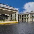 Exterior of Quality Inn Raeford