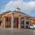 Photo of Quality Inn Russellville I-40