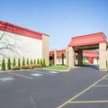 Exterior of Quality Inn & Suites