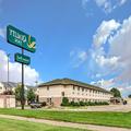 Exterior of Quality Inn & Suites Mankato East