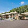 Exterior of Quality Inn & Suites Mt Chalet