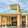 Exterior of Quality Inn Thornburg