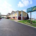 Exterior of Quality Inn and Suites Springfield Southwest near I-72