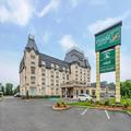 Exterior of Quality Suites Drummondville