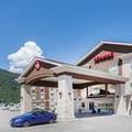 Exterior of Ramada by Wyndham Creston