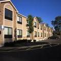 Exterior of Red Carpet Inn And Suites Monmouth Jtc