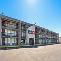 Exterior of Red Roof Inn / Hometowne Studios
