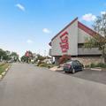 Exterior of Red Roof Inn Lansing East – Msu