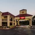 Exterior of Red Roof Inn & Suites Clinton, TN