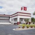Exterior of Red Roof Inn Walterboro