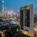 Exterior of Renaissance Shanghai Yu Garden Hotel on the Bund by Nanjing Road