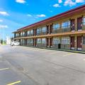 Exterior of Rodeway Inn Portland Airport