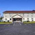 Exterior of Rodeway Inn & Suites Jacksonville near Camp Lejeune