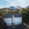 Exterior of Rodeway Inn & Suites near Outlet Mall - Asheville