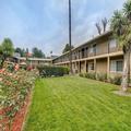 Exterior of Rose Garden Inn San Jose Airport