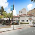 Exterior of Signature Inn Berkeley
