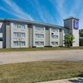Exterior of Sleep Inn near Great Lakes Naval Base