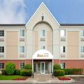 Exterior of Sonesta Simply Suites Chicago Libertyville