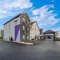 Exterior of Spark by Hilton Merrillville