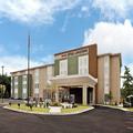 Exterior of Springhill Suites Mobile