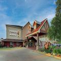 Exterior of Stoney Creek Hotel Columbia