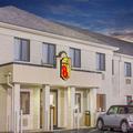 Exterior of Super 8 by Wyndham Bedford