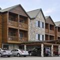 Exterior of Super 8 by Wyndham Bridgeview of Mackinaw City