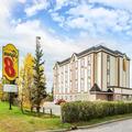 Exterior of Super 8 by Wyndham Calgary/Airport