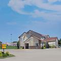 Photo of Super 8 by Wyndham Charles City
