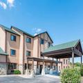 Exterior of Super 8 by Wyndham Columbia East