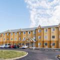Image of Super 8 by Wyndham Columbus West