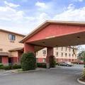Exterior of Super 8 by Wyndham Corvallis