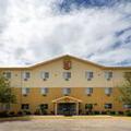 Exterior of Super 8 by Wyndham Cromwell/Middletown