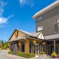Exterior of Super 8 by Wyndham Duncan