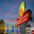 Exterior of Super 8 by Wyndham Kissimmee