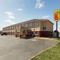 Exterior of Super 8 by Wyndham Lees Summit